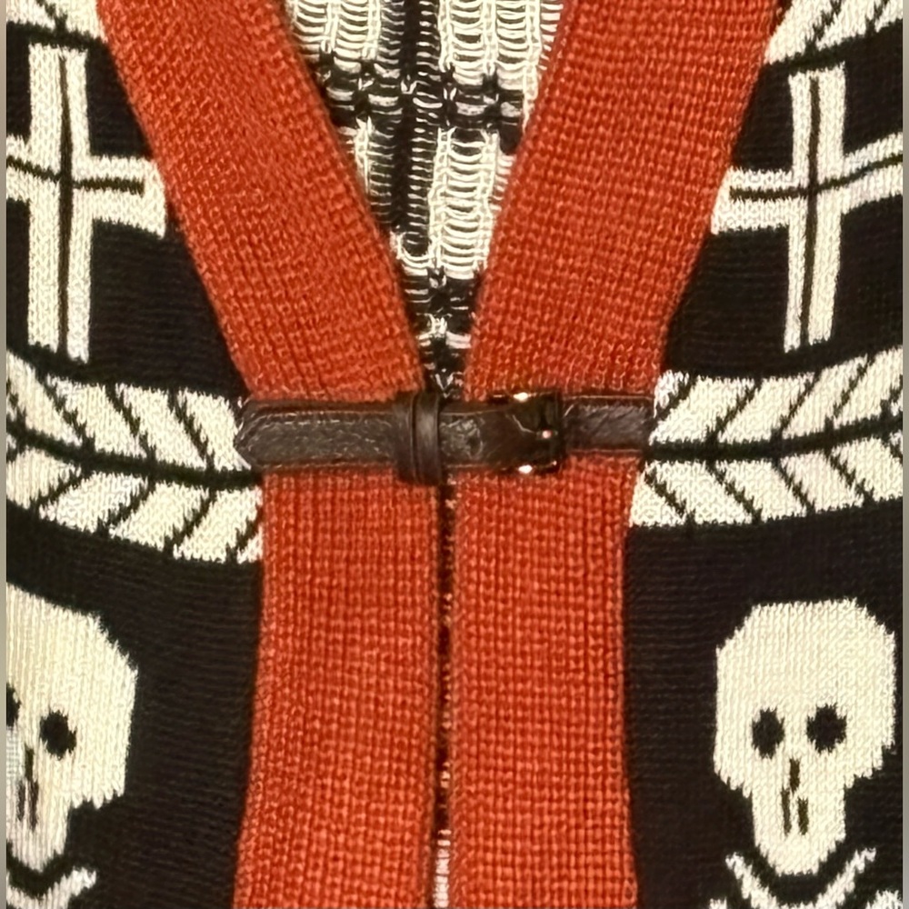 No. 17 Cardigan Skull Pattern Forearm Sleeve Single Buckle Closure Boxy Oversize - Picture 3 of 14
